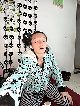 Lucy colee online show from October 28, 4:31 pm