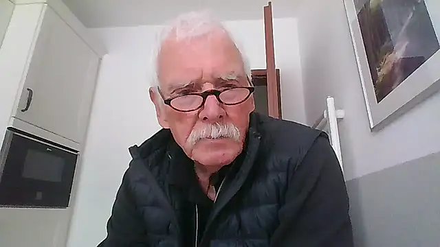 super-snoopy online show from April 17, 8:17 am