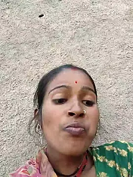 Snapshot of Co_punam chatting on February 16, 11:06 am Co punam online show from February 16, 11:06 am