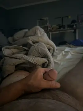 Snapshot of Beastyfuck chatting on July 6, 4:20 am Beastyfuck online show from July 6, 4:20 am