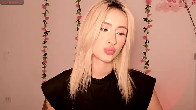 Ashleyroys 111 online show from March 31, 6:19 pm