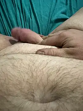 Snapshot of tinychub chatting on October 16, 8:43 pm tinychub online show from October 16, 8:43 pm