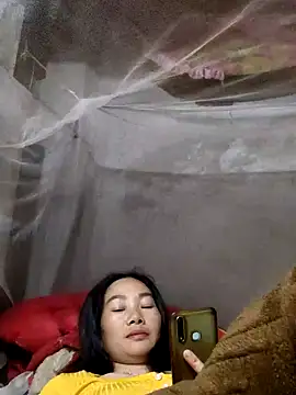 Snapshot of gio-thu chatting on April 25, 1:41 pm gio-thu online show from April 25, 1:41 pm