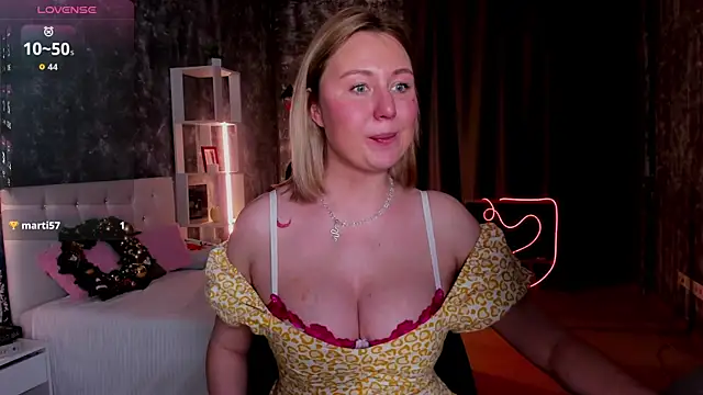 scent  of woman online show from December 23, 1:36 am