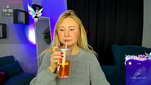 scent  of woman online show from February 23, 8:12 am