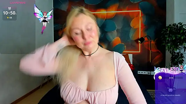 scent  of woman online show from March 18, 2:47 am