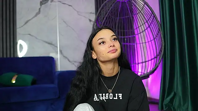 RachelRavee online show from November 3, 5:09 am