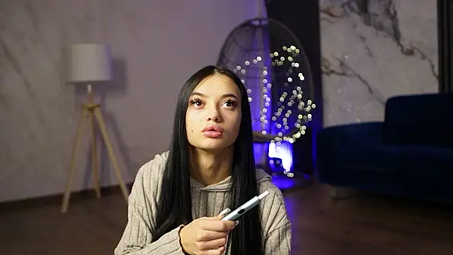 RachelRavee online show from January 6, 5:22 am