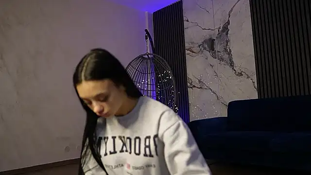 RachelRavee online show from January 16, 5:33 am