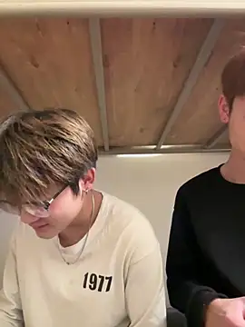 KK-cuteboy online show from December 5, 10:46 am