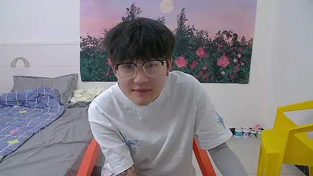 Snapshot of KK-cuteboy chatting on May 4, 1:07 pm KK-cuteboy online show from May 4, 1:07 pm