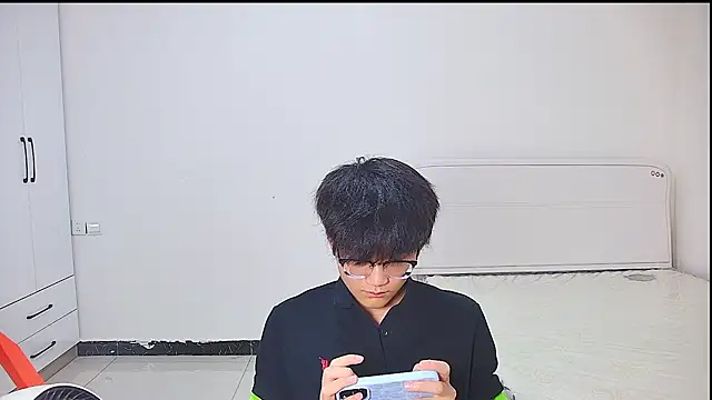 Snapshot of KK-cuteboy chatting on May 24, 11:59 am KK-cuteboy online show from May 24, 11:59 am