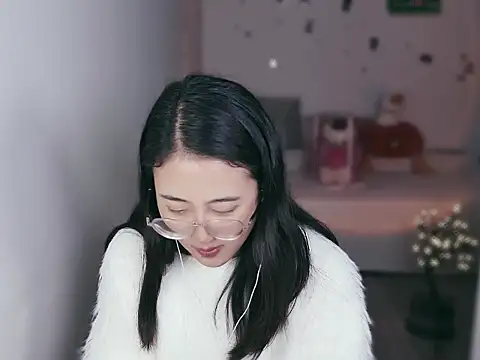 Queena  online show from January 12, 3:34 am