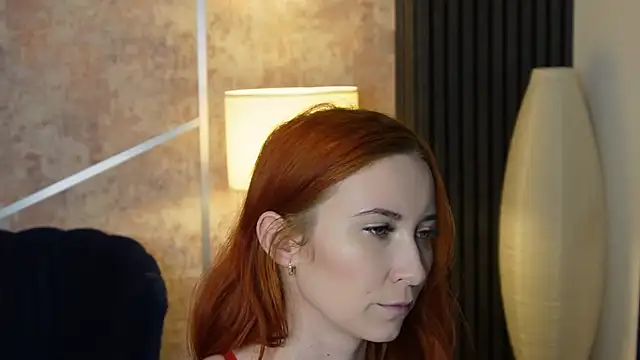 scarleteyes  online show from January 12, 5:23 am