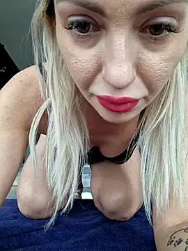 Snapshot of BritanyVegas chatting on July 4, 2:56 pm BritanyVegas online show from July 4, 2:56 pm