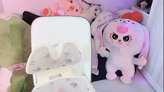 BeChinh Lee online show from April 12, 5:01 am