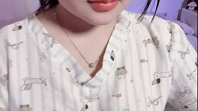 Snapshot of BeChinh_Lee chatting on April 21, 5:28 pm BeChinh Lee online show from April 21, 5:28 pm