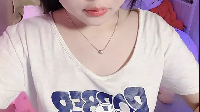 Snapshot of BeChinh_Lee chatting on April 27, 2:48 pm BeChinh Lee online show from April 27, 2:48 pm