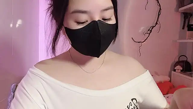 Snapshot of BeChinh_Lee chatting on May 14, 3:08 pm BeChinh Lee online show from May 14, 3:08 pm