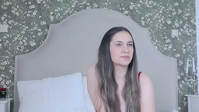 TesaQuinn online show from February 21, 7:15 pm