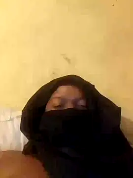 Snapshot of Thaps_deDick chatting on October 8, 7:33 pm Thaps deDick online show from October 8, 7:33 pm