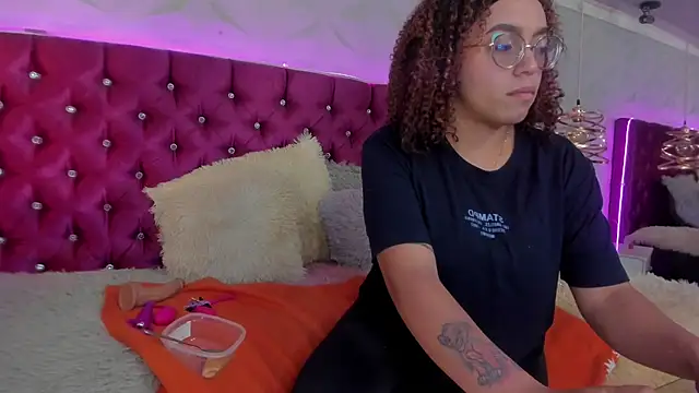 Miamiller 22 online show from December 5, 6:37 pm