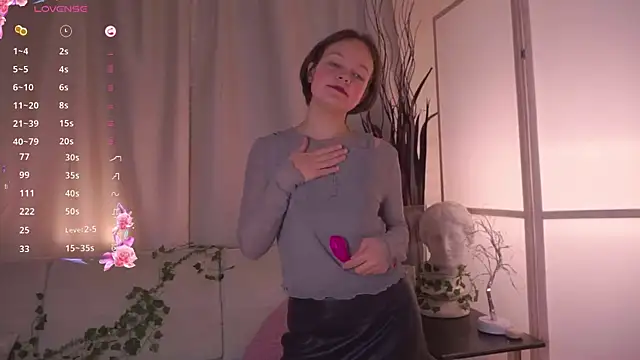 VeliaRogoff online show from November 7, 10:04 am