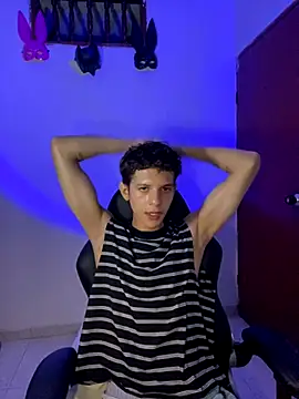 tylernova online show from October 10, 4:22 am