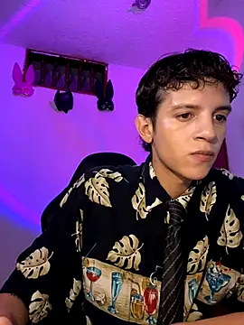 tylernova online show from October 12, 4:22 am