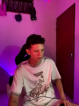 tylernova online show from October 27, 4:05 am