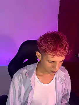 tylernova online show from November 15, 3:26 am