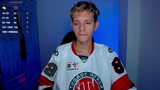 tylernova online show from March 14, 3:45 am