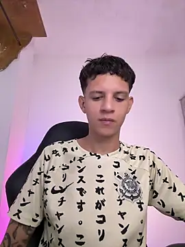 tylernova online show from May 7, 3:12 am