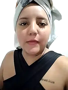 Snapshot of AlinaVega chatting on November 1, 2:41 pm AlinaVega online show from November 1, 2:41 pm