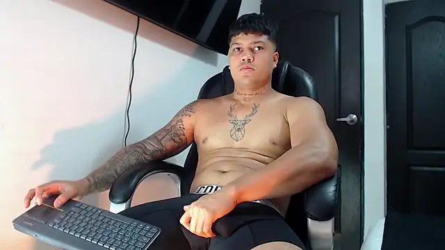 Boyhot 00 online show from November 7, 1:33 pm