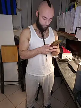 Snapshot of BeppeRagnar chatting on March 14, 1:38 pm BeppeRagnar online show from March 14, 1:38 pm