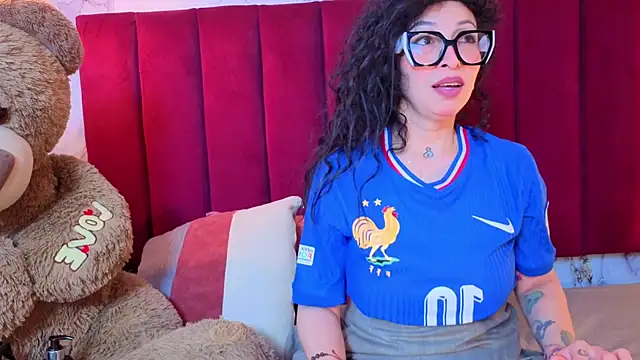 CHIARAJJONES online show from July 14, 12:44 pm