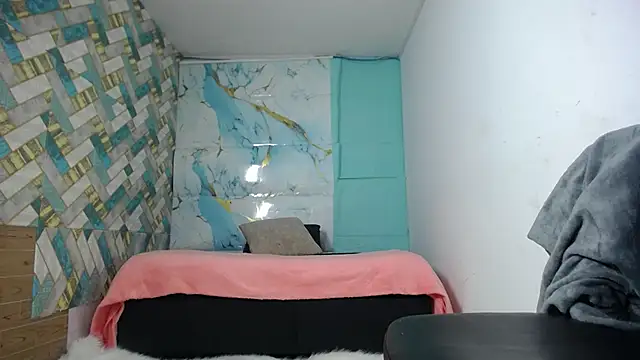 celeste solis online show from December 3, 7:12 pm