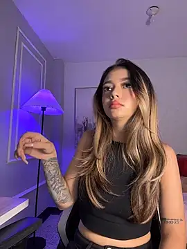 HoneyMollyX online show from March 3, 1:06 pm
