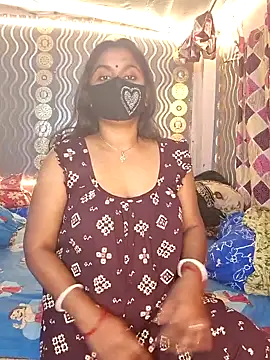 Snapshot of Sweet-Maddlina chatting on November 23, 3:17 am Sweet-Maddlina online show from November 23, 3:17 am