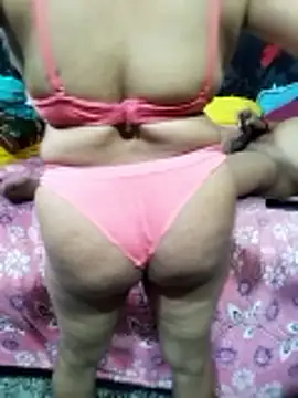 Snapshot of modhu82 chatting on April 3, 7:45 pm modhu82 online show from April 3, 7:45 pm