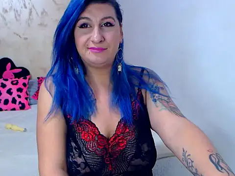 LilithGreenn online show from January 14, 7:25 am