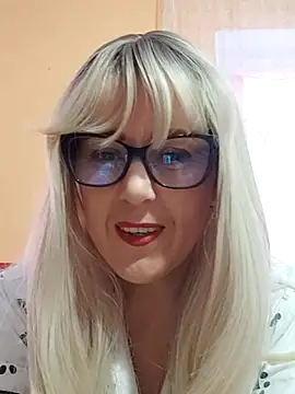 Amelialove42 online show from November 12, 8:48 am