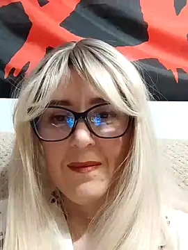 Amelialove42 online show from December 21, 7:21 pm