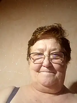 Snapshot of Katherine735 chatting on May 29, 8:29 pm Katherine735 online show from May 29, 8:29 pm