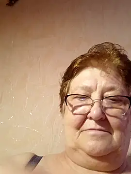 Snapshot of Katherine735 chatting on June 8, 10:48 am Katherine735 online show from June 8, 10:48 am