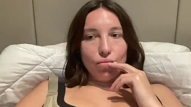 CArivora online show from February 20, 7:58 pm