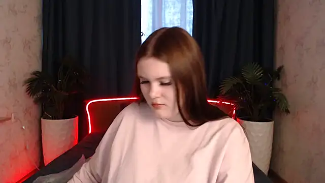 Musegirl online show from February 4, 9:04 am