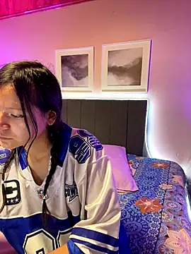 Snapshot of Ninfa_pink chatting on October 18, 7:14 pm Ninfa pink online show from October 18, 7:14 pm