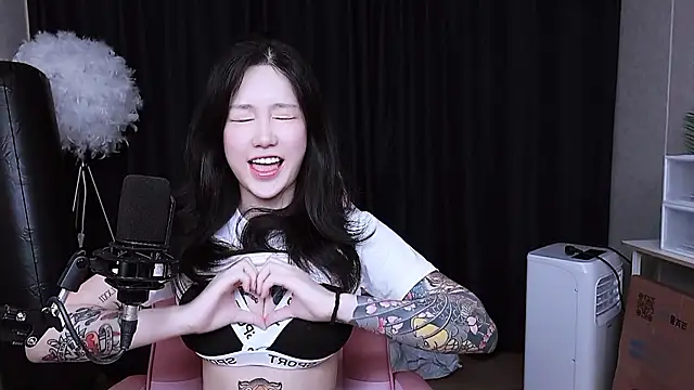 MISA 02 online show from October 27, 4:11 pm